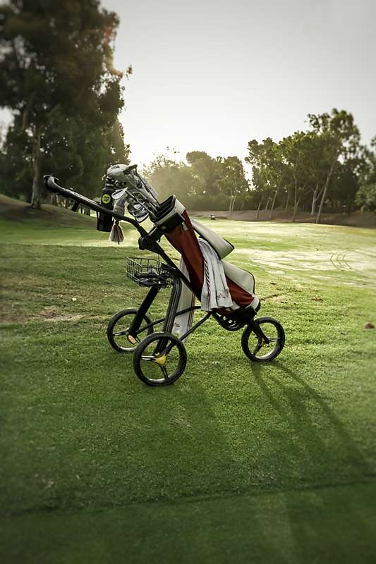 Golf bag on cart